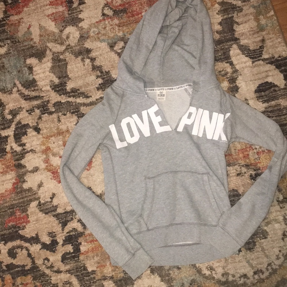 Women’s pink sweatshirt